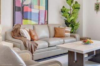Lux 3BR City-View Retreat in Hollywood, 5th Floor - 1