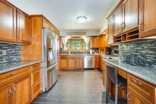 Waterfront Lake Wissota Retreat Dock and Deck! - Chippewa Falls - 4