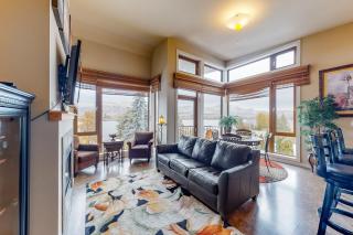 Chelan Resort Suites: The Penthouse Suite (#412) - Chelan - 0