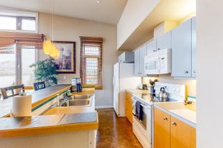 Chelan Resort Suites: The Penthouse Suite (#412) - Chelan - 3