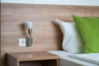 bed & breakfast Outlet Hotel - Dettingen an der Erms - 8