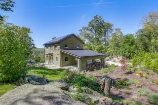 The Glabin Garrison Gem with Deck and Fire Pit! - Garrison - 8