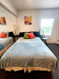 Surf Station Bunkhouse - Surfside Beach - 6