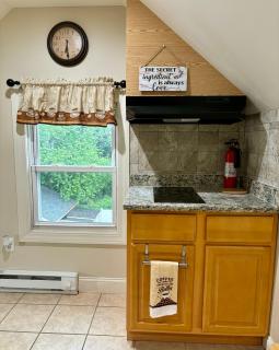 Private Cozy Apartment - Only 5 min Away from Newark Airport and 30 min to NYC - Elizabeth - 2