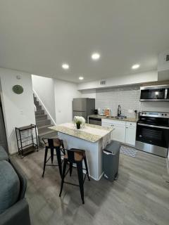 DT Dallas 2BD COZY ABODE 5 Min from Love Field - Dallas - 5
