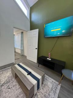 DT Dallas l 2BD COZY ABODE l 5 Min from Love Field - Dallas - 1