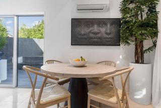 3BR Modern Elegance Near Beaches - 8