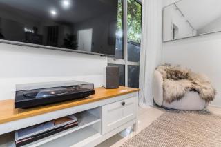 3BR Modern Elegance Near Beaches - 3