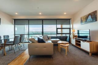 Stunning Views Central Apt - 0