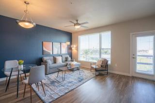 Stylish 1BD - Balcony, Pool, Gym, W-D - Sleeps 4 - Tempe - 8