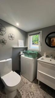 Petite maison en pierre au calme avec extérieur - 8