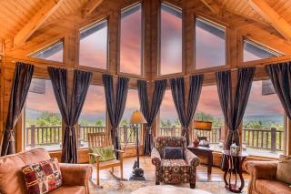 Sky High Lodge by BK Stays. Large Cabin. Amazing Views. Game Room. Jacuzzi. Six Bedrooms. Sleeps 12 - 4