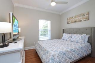 Charming Waterfront Vacation Rental with Fabulous Views and Easy Access to the Caloosahatchee River - Cape Coral - 7