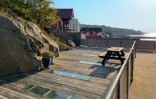 3 Bedroom Amazing Apartment In Korshamn - Korshamn - 6
