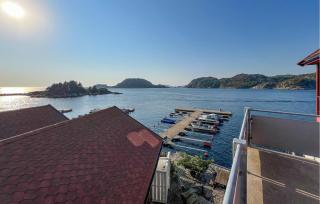 3 Bedroom Amazing Apartment In Korshamn - Korshamn - 5