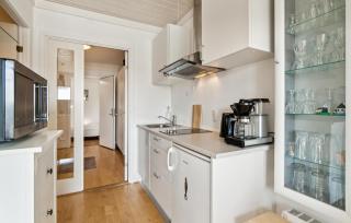 Cozy Apartment In Aakirkeby With Wifi - Åkirkeby - 6