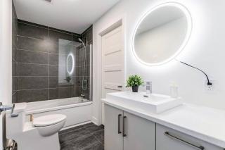 Lovely Cozy Getaway with Free Parking Included - Saint-Hubert - 8
