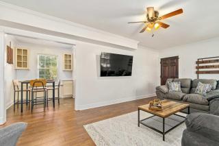Pet-Friendly Mobile Condo about 4 Mi to Downtown! - Mobile - 6