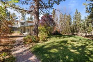 Fox Farm Manor - Custom built home with woodsy vaulted ceilings! - 4