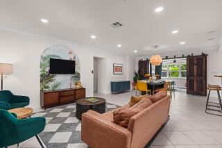 Havana Haven by BK Stays - Family Friendly - Close To Beach - Large Heated Pool - 4 Beds - Sleeps 8 - Fort Lauderdale - 3