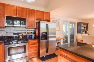 Outdoor entertaining re-imagined Enjoy a new luxury back yard - Eastham - 5
