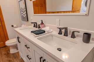 Creekside Hideaway -Oak Bay, NB - 9