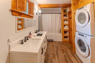 Creekside Hideaway -Oak Bay, NB - 2