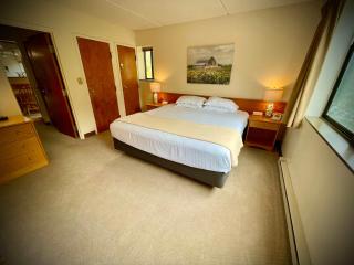 Mountain Life Retreat at Smuggler's Notch Resort - 9