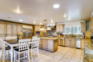 Centrally Located Mtn-View Escape in El Paso! - El Paso - 2