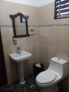 E & L Homestay - - 9