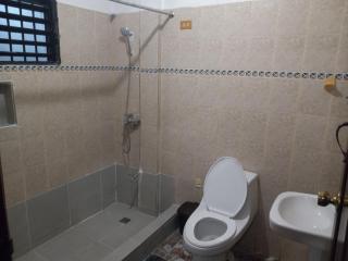 E & L Homestay - - 6