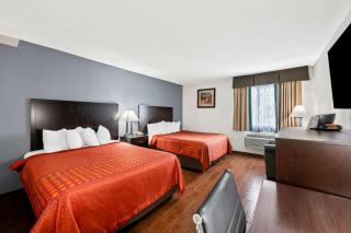 SureStay Plus Hotel by Best Western Lubbock Medical Center - Lubbock - 6
