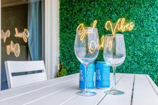 Direct Ocean ViewBeachfront Condo Pool & Balcony - 0