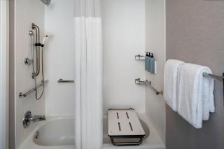 Courtyard by Marriott Decatur - 3