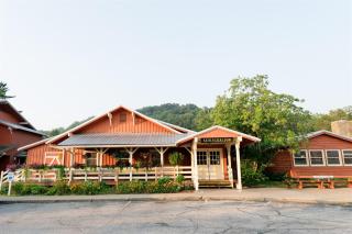 Brown County Inn - Nashville - 8