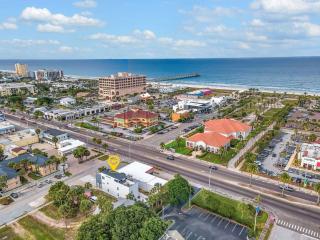 NEWLY BUILT SMV Oceanview Terrace House - Jacksonville Beach - 4