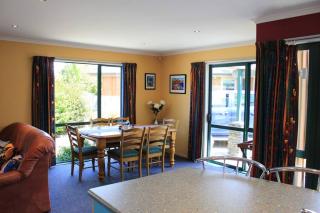 Popular Family and Pet friendly Modern Cosy Bach WiFi - Hanmer Springs - 8
