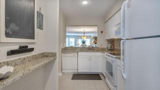 Chef Kitchen, Balcony, Smart TVs - Hilton Head Island - 1