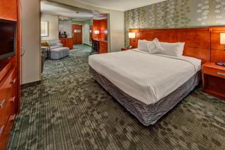 Courtyard by Marriott Alexandria - Alexandria - 3