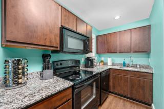 Charming 1BR Apt Few Steps to MedCenter, UH & NRG - 8