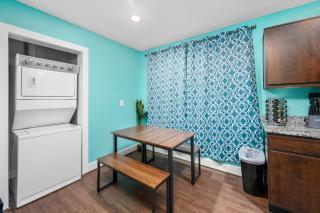 Charming 1BR Apt Few Steps to MedCenter, UH & NRG - 2
