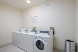 Holiday Inn Express Hotel & Suites Carlsbad by IHG - Carlsbad - 7
