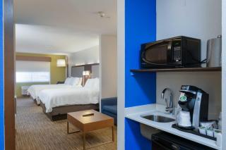 Holiday Inn Express Hotel & Suites Carlsbad by IHG - Carlsbad - 8