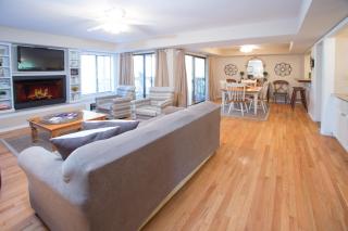 Family Getaway, Kitchen, Deck - Hilton Head Island - 3