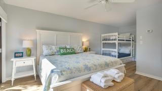 Beach Getaway, Lagoon, Private Deck - Île de Hilton-Head - 7