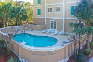 Family Getaway, Walk to Beach, Balcony - Hilton Head Island - 6