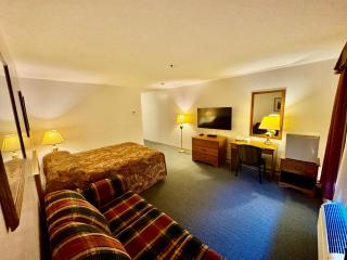 Killam Krossing Hotel - - 1