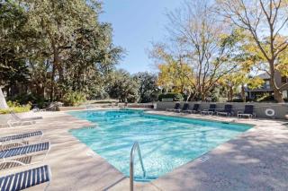 Pet Friendly, Coastal, Chef's Kitchen - Hilton Head Island - 9