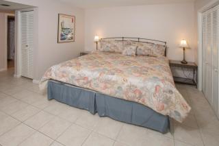 Pet Friendly, Coastal, Chef's Kitchen - Hilton Head Island - 4