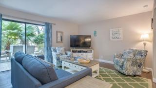 Pet Friendly, Coastal, Beach Getaway - Hilton Head Island - 5